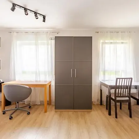 Moderne Einraumwohnung In Mit Netflix Zugang * לייפציג