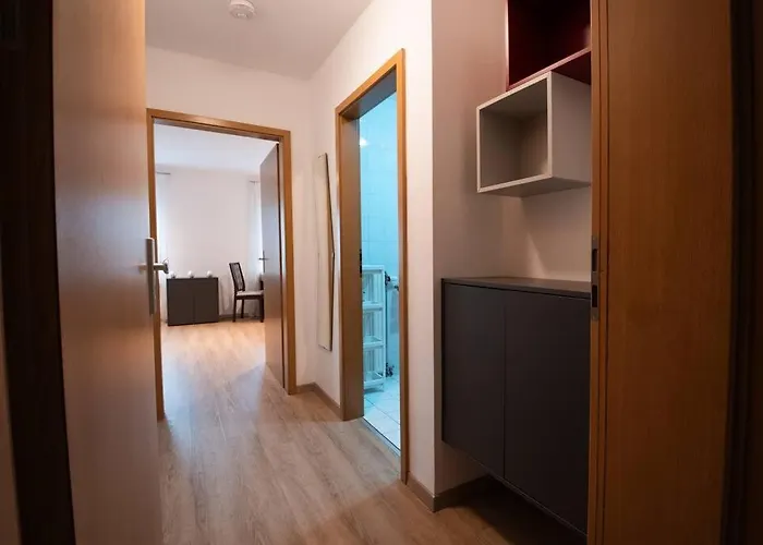 Moderne Einraumwohnung In Mit Netflix Zugang Apartamento