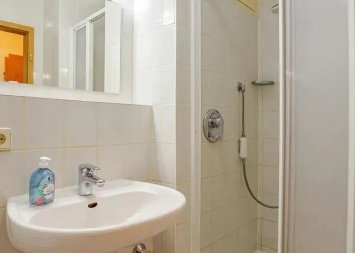 Moderne Einraumwohnung In Mit Netflix Zugang Apartamento *